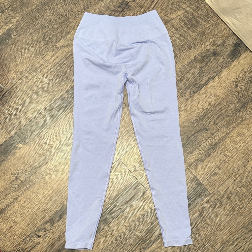 Alphalete Lavender Scrunch Leggings